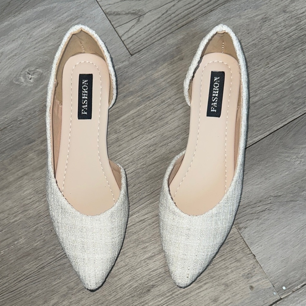 Women's Beige Flats